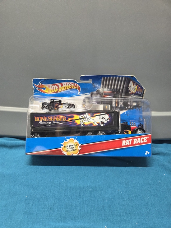Hot Wheels Other - Rare 2010 Hot Wheels Bone Shaker Racing Team Rat Race Truck Transporter